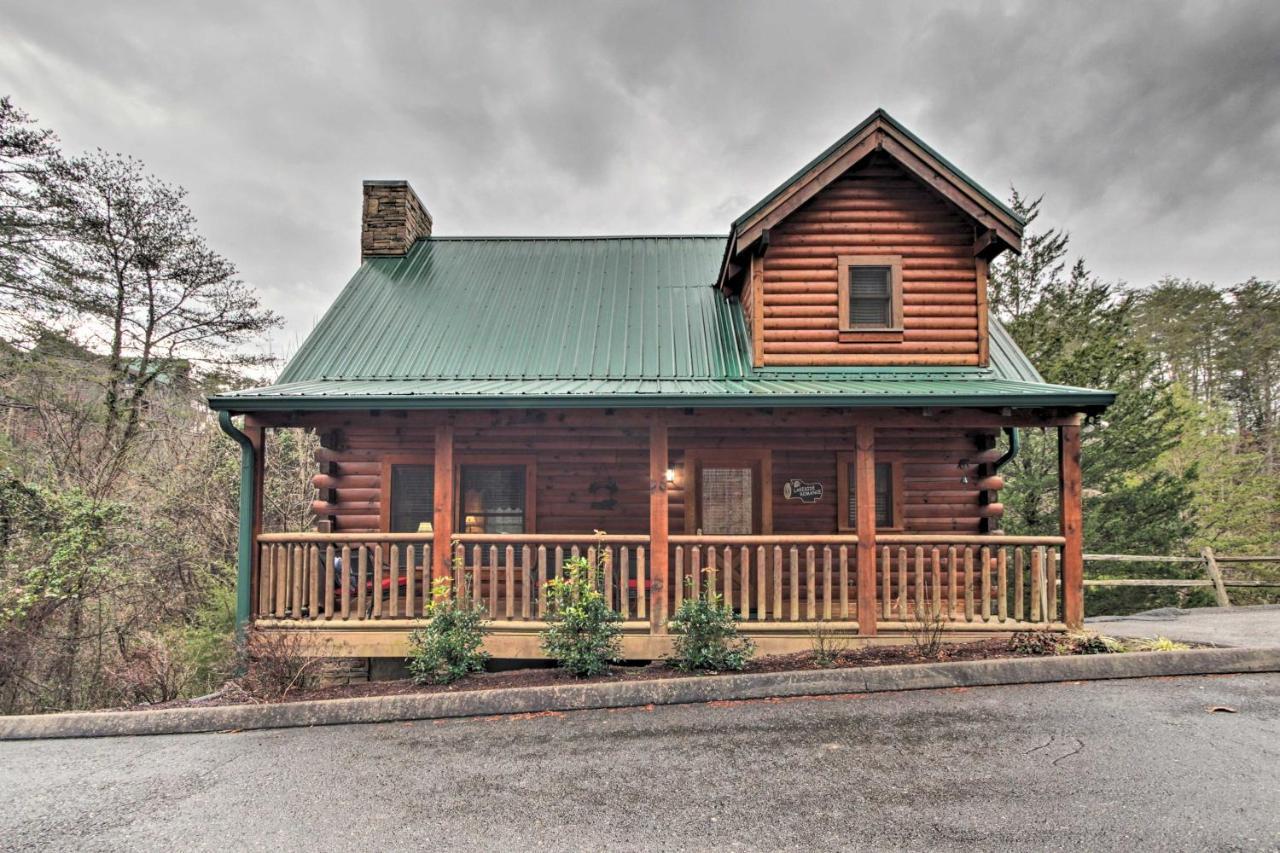 Cabin With Hot Tub About 2 Mi To Island In Pigeon Forge! Bagian luar foto
